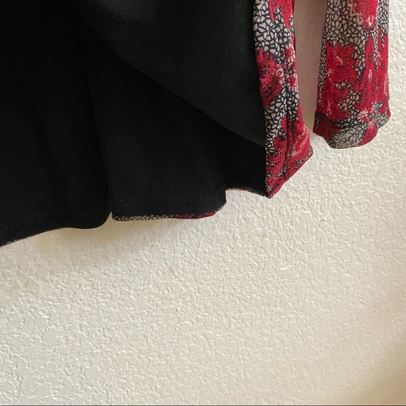 INC International Concepts Red Black V Neck Nylon Top SZ XL - Picture 5 of 7